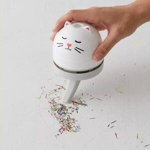 NWT Urban Outfitters Mustard Cat Desk Vacuum